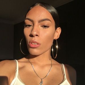 Meet your Posher, Jasmine